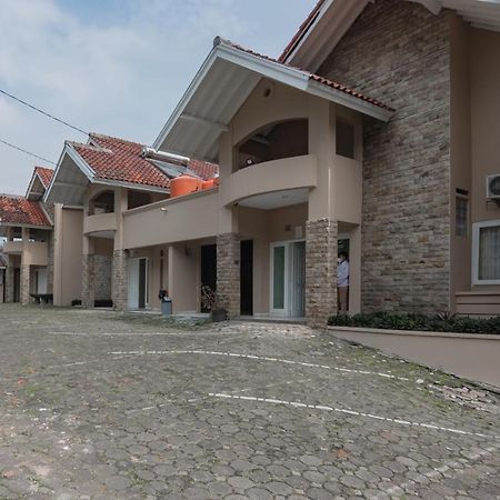 Rossan Villa Hotel Near Kampus Upi Setiabudhi Bandung Zewnętrze zdjęcie